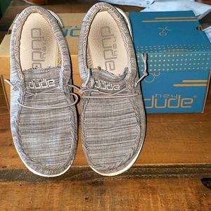 Wally linen stone Hey Dudes Y1 L2